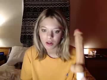 female cam girl lily_marieee image #3732904