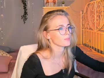 female cam girl linellali image #2459051