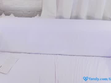 female cam girl eva_fashionista image #2012308