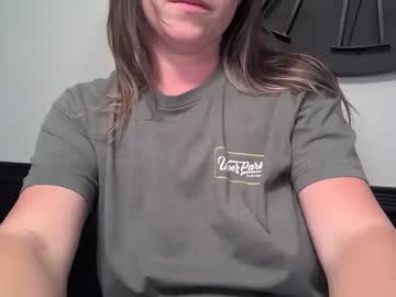 female cam couple kaybeeee961201 image #4009773