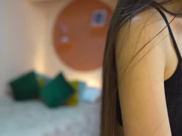 female cam girl cielo69_ image #2046915