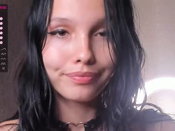 female cam girl crystalreves image #2607783