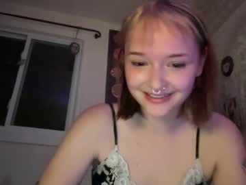 lemoncakegf  female  webcam