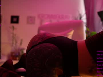 female cam girl kronniekray image #1970881