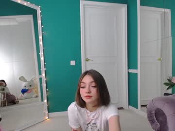 female cam girl adelewilson__ image #1180606