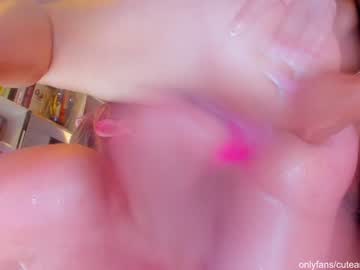female cam couple cuteanddesesperate image #718086