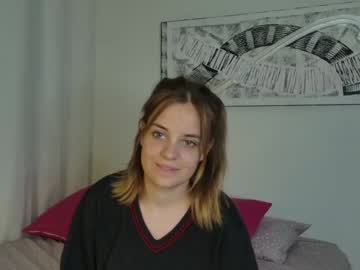 female cam girl hey_toni_ image #3224350