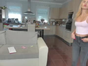 female cam couple cute00kiara image #886719