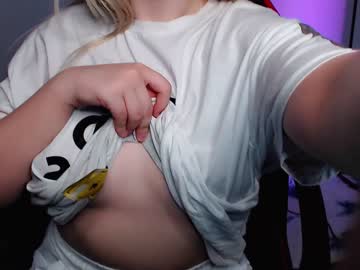 female cam girl shy_blondiee image #3752639