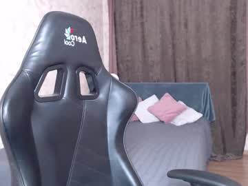 female cam girl be_ari image #4075077