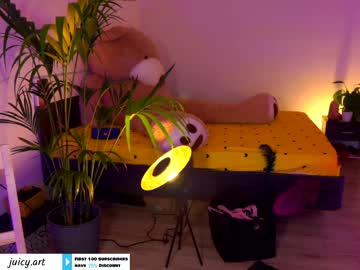 female cam girl juicyandthepussyblvd image #1846500