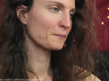 female cam girl yulladao image #2933057