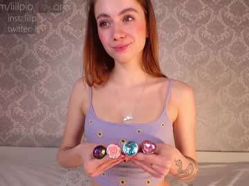 female cam girl lillpio image #843895