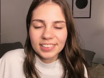female cam girl junebragga image #2150950