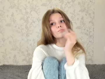 female cam girl alainaestrada image #3960489