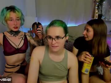 female cam couple space_mouse image #3191584
