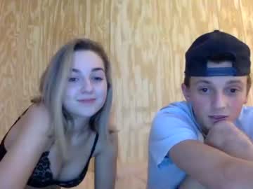 female cam couple drose06 image #877015