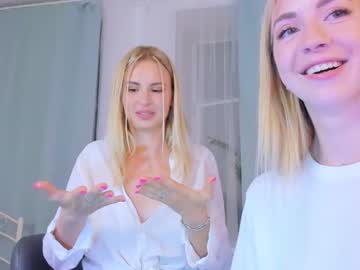 female cam girl emmi_rosee image #1987045