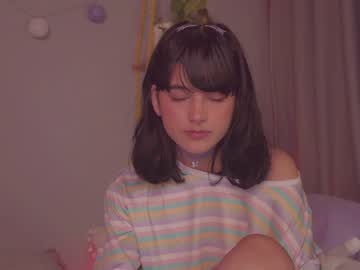 female cam girl kittenmoon_ image #3660571