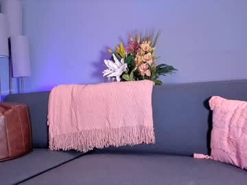 female cam girl littlee33 image #2297148