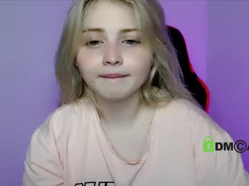 female cam girl shy_blondiee image #3852795