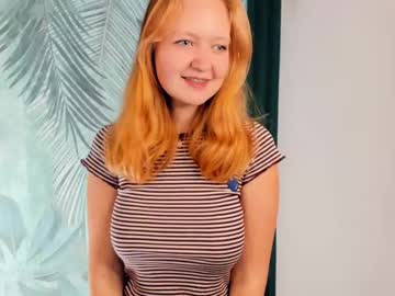 female cam girl elwynacroyle image #4033165