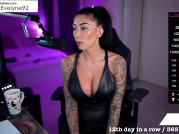 female cam girl evelyne92 image #2081844
