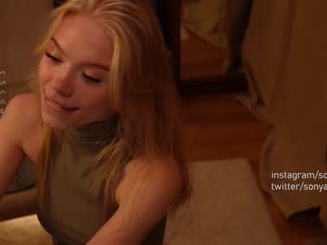 female cam girl sonyaplush image #3074174