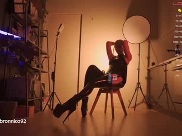 female cam girl bronnica image #3822740