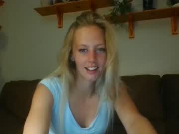 female cam couple bigtownsmalltown image #2399919