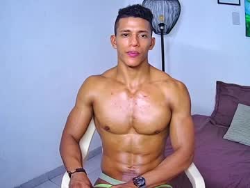 female cam man thomas_olson image #641472