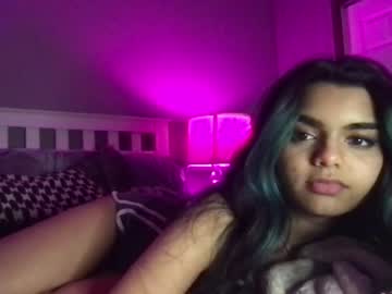 female cam girl ava_r214 image #999560