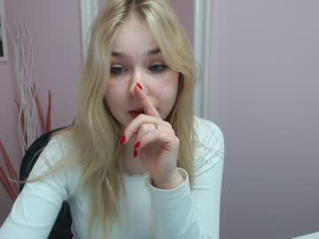 female cam girl lila_page image #1137409