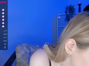 female cam couple heatherholland image #3133845