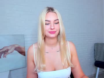 female cam girl 8a8y_nura image #1725608