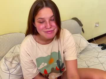female cam couple di_n_alex image #2129634