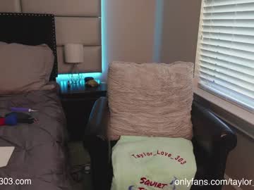 female cam girl taylor_love_303 image #2146470