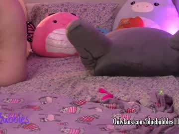 female cam girl blue_bubbles118 image #3502787