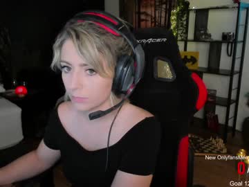 female cam girl kimilee22 image #2152787