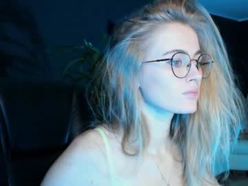 female cam girl linellali image #2905428