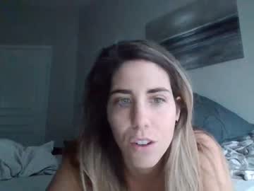 strongsexypowerful  female  webcam