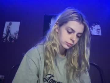 female cam girl ixeangel image #351752