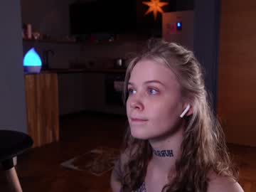 female cam girl tendertainted image #2840687