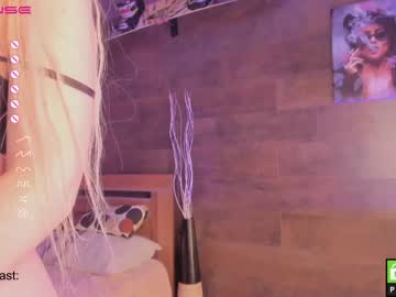 female cam girl yolandabertha image #3860951