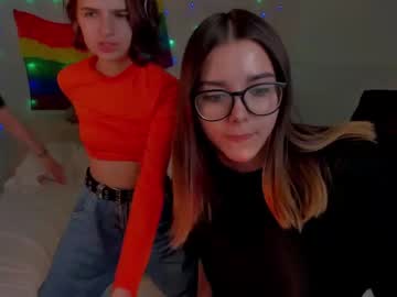 female cam couple anjerrylexx image #2111140