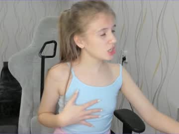 female cam girl kylie_mine image #2858117