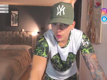 female cam man mike_montoya image #962093