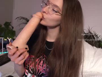 female cam girl _deepthroatgalactica image #1585480