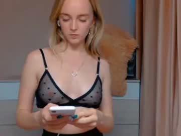 female cam girl milen_moon image #804877