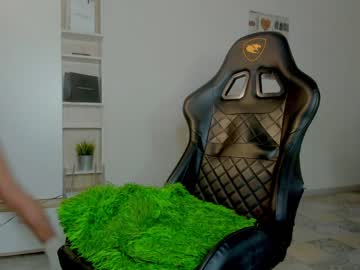female cam couple junimiguy image #2225412